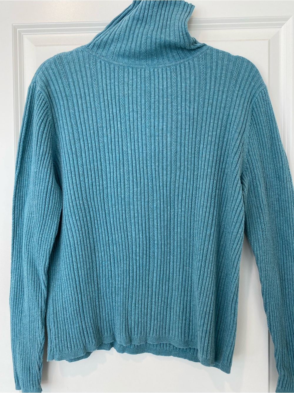 Liz Claiborne Teal Ribbed Turtleneck Sweater - Picture 2 of 6